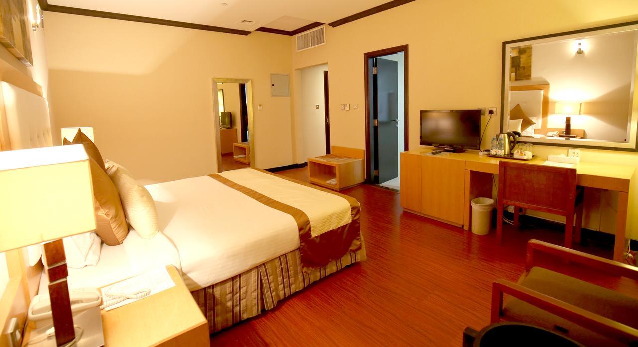 London Crown Hotel Dubai Eksteriør billede