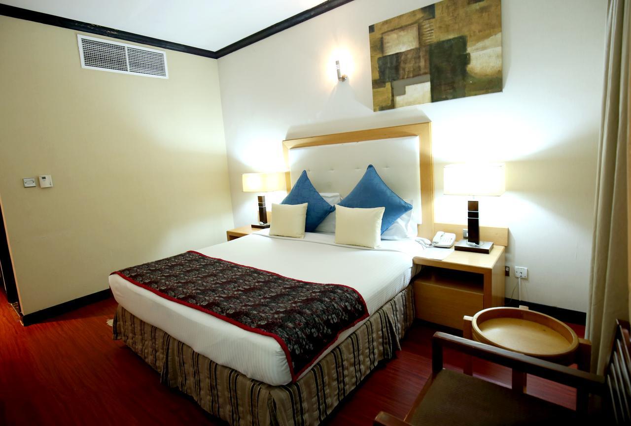 London Crown Hotel Dubai Eksteriør billede