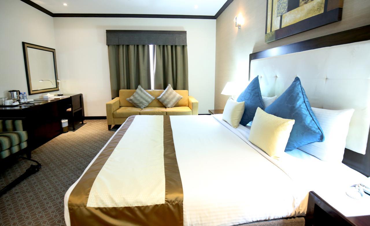 London Crown Hotel Dubai Eksteriør billede