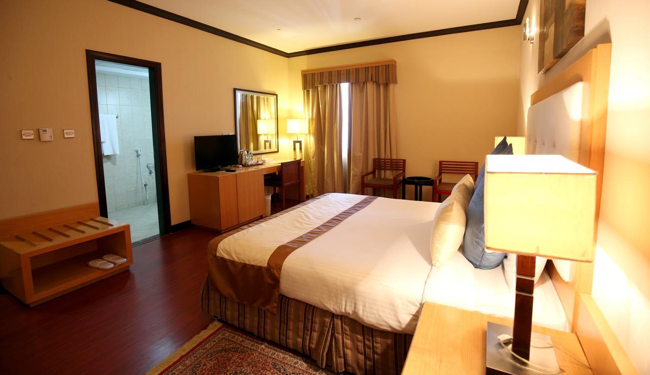 London Crown Hotel Dubai Eksteriør billede