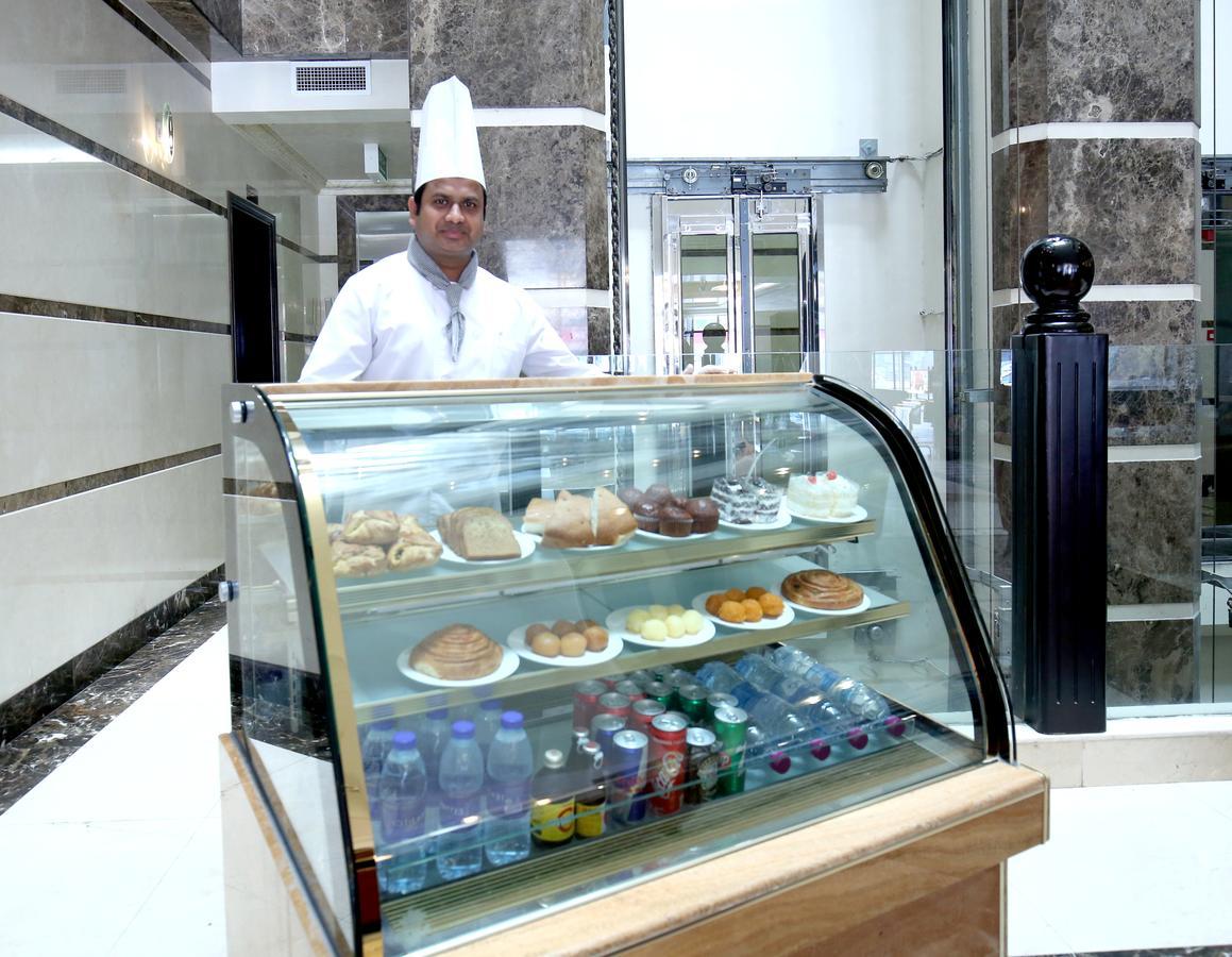 London Crown Hotel Dubai Eksteriør billede