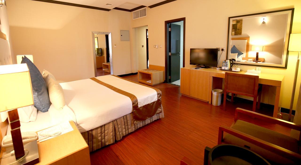 London Crown Hotel Dubai Eksteriør billede