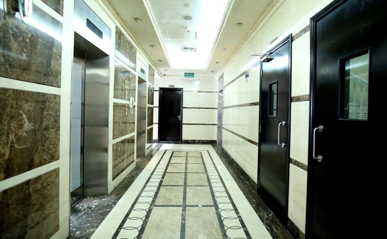 London Crown Hotel Dubai Eksteriør billede