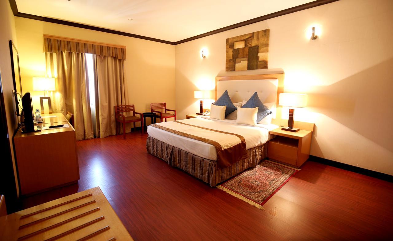 London Crown Hotel Dubai Eksteriør billede