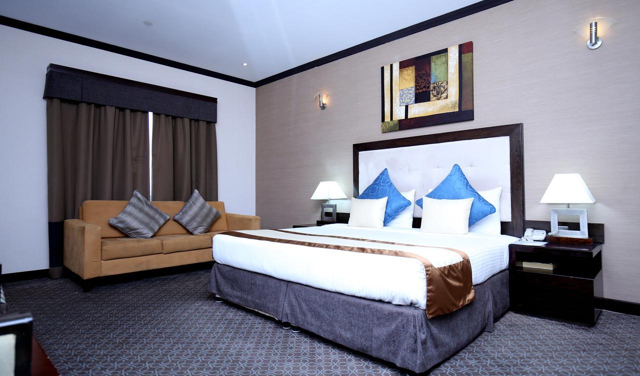 London Crown Hotel Dubai Eksteriør billede