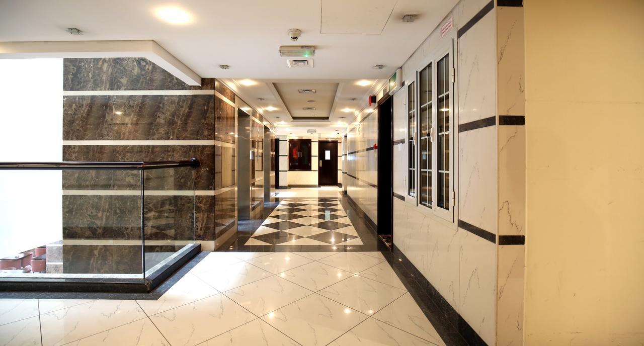 London Crown Hotel Dubai Eksteriør billede