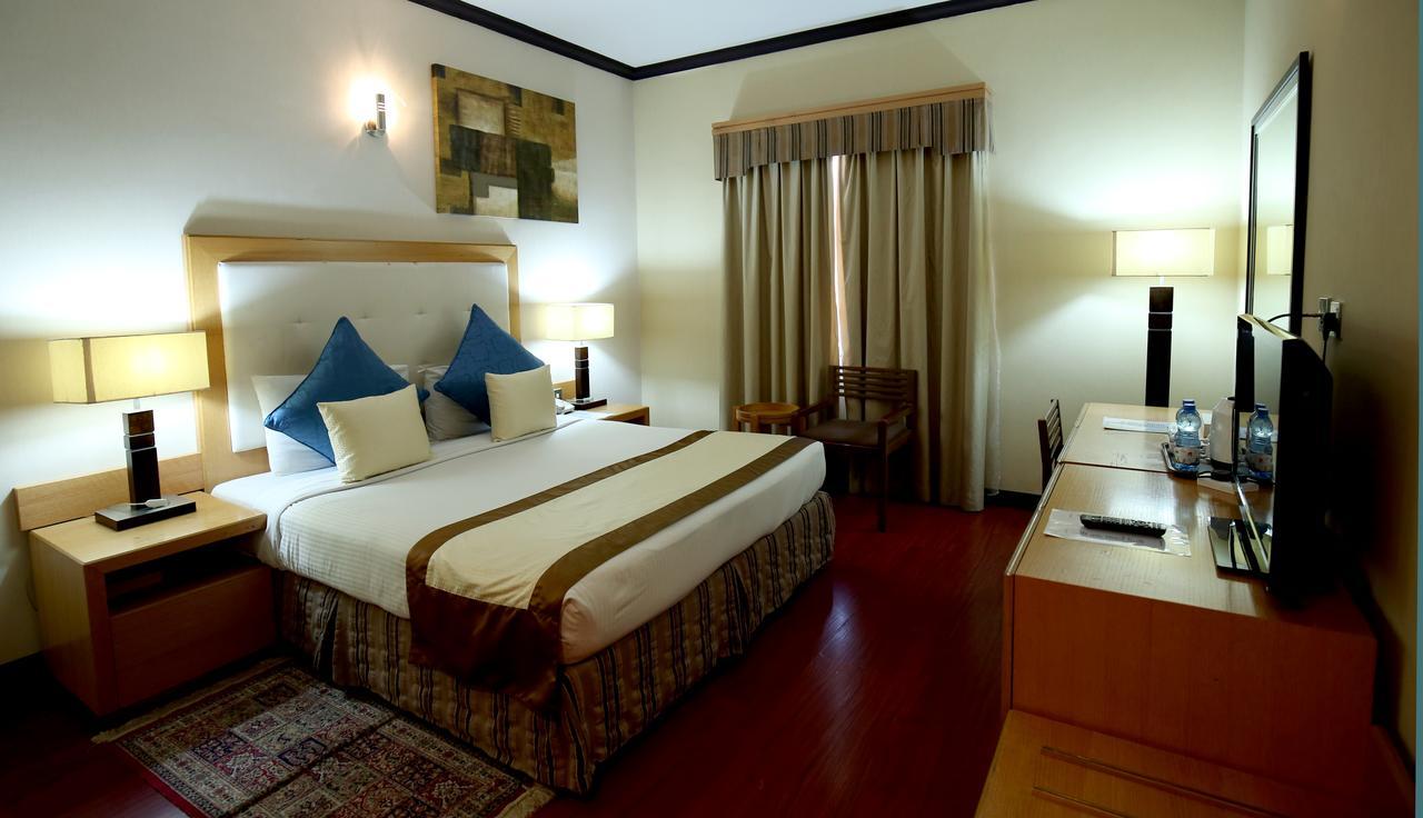 London Crown Hotel Dubai Eksteriør billede