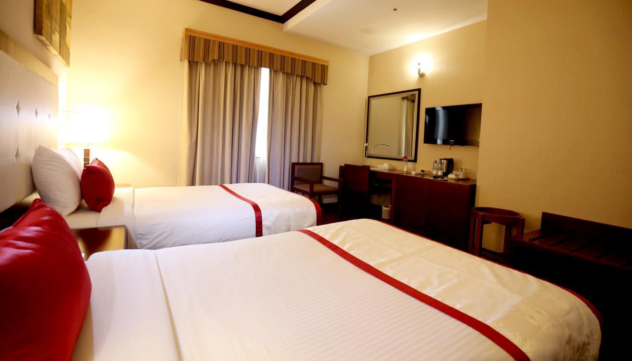 London Crown Hotel Dubai Eksteriør billede