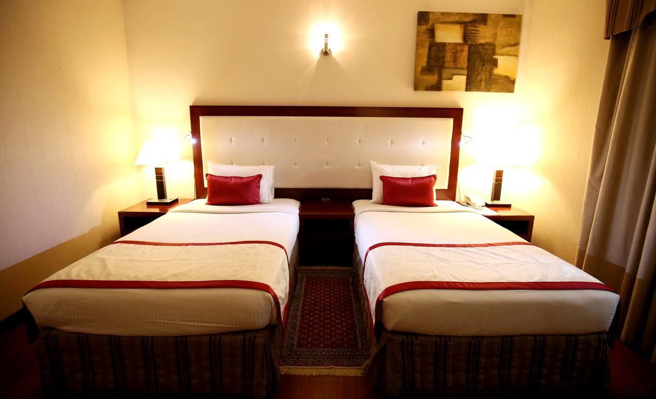 London Crown Hotel Dubai Eksteriør billede